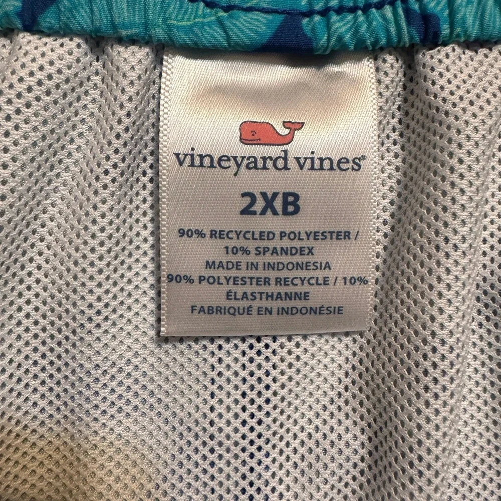 Vineyard Vines Board Shorts Mens 2XB Blue Full Graphic Leafs Fishes Floral Beach